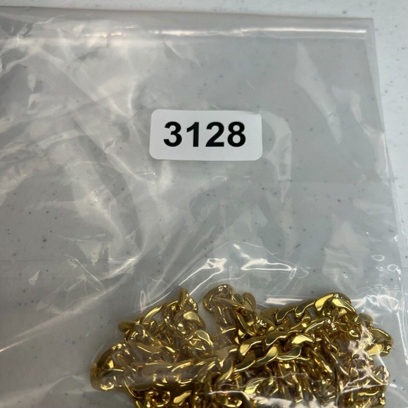 Gold Tone Plated‎ Cuban Chain Link Necklace - Picture 6 of 6